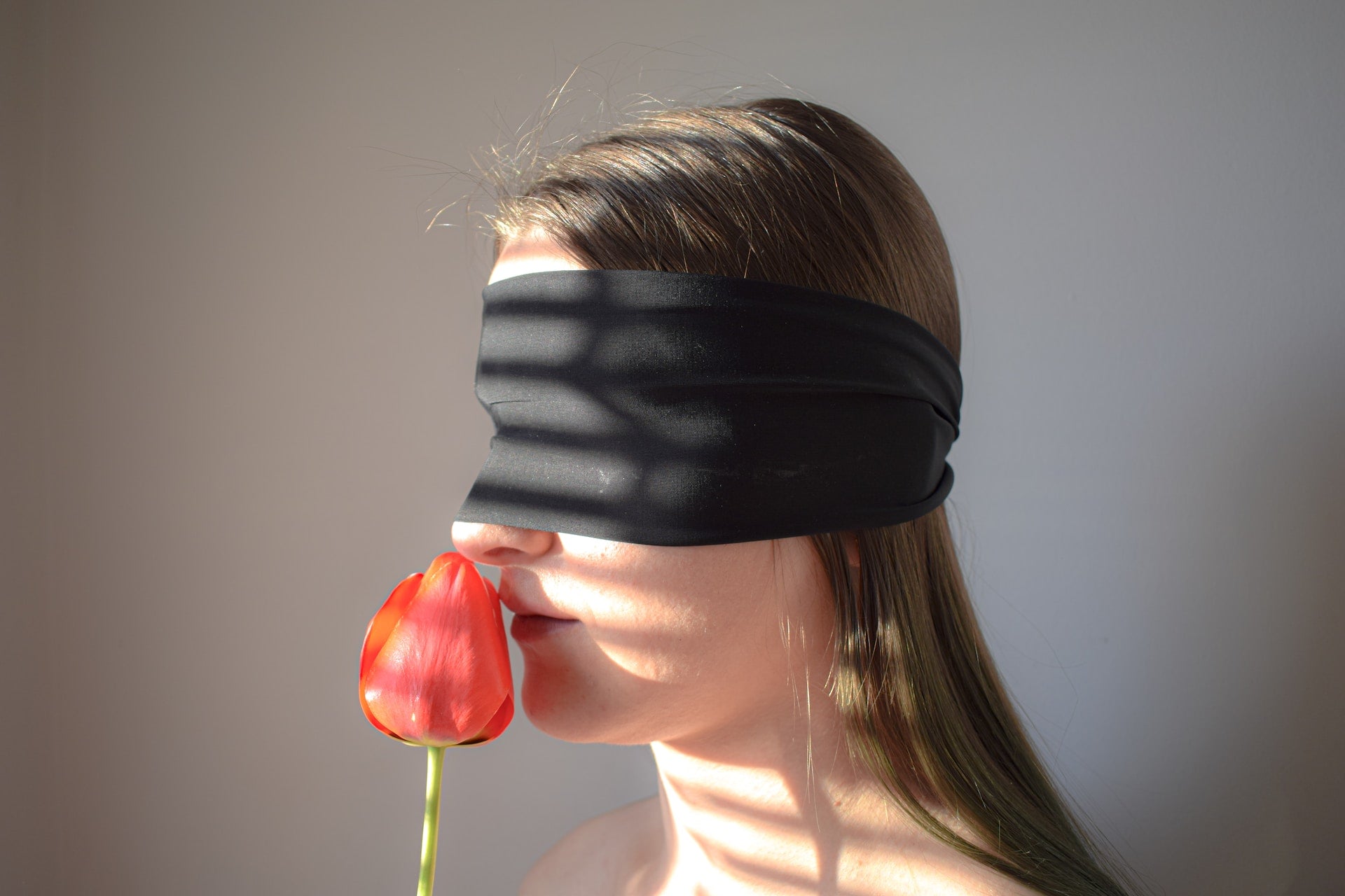 How To Use Blindfolds To Heighten Sexual Pleasure – MysteryVibe