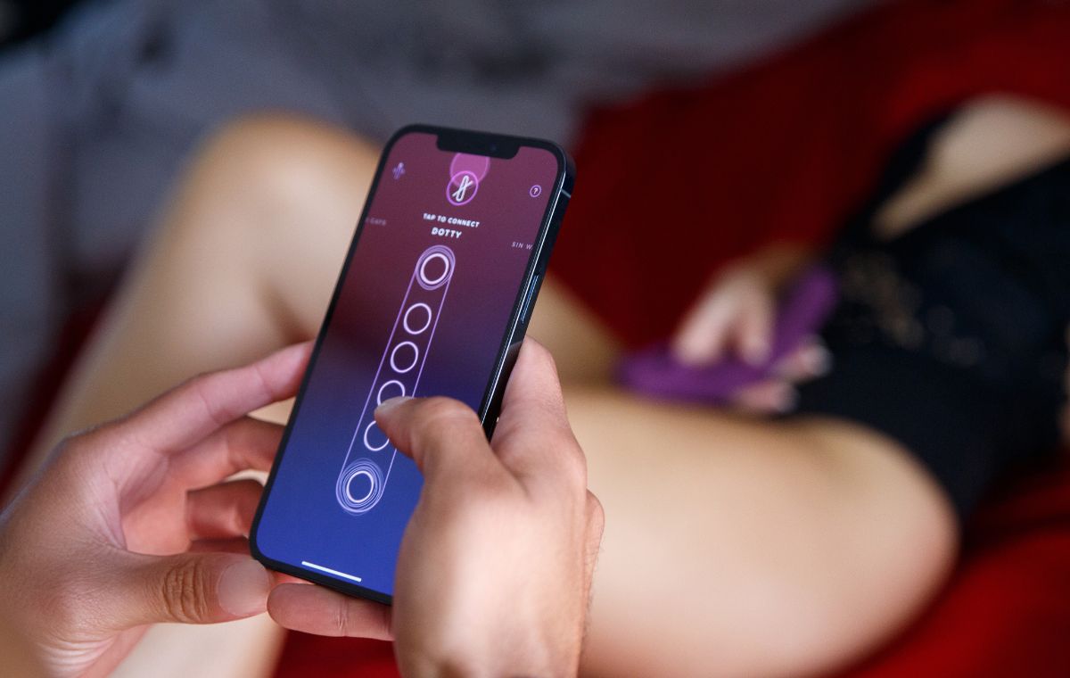 5 Ways To Use Remote Control Vibrators MysteryVibe 5 Ways To Use Remote Control Vibrators MysteryVibe